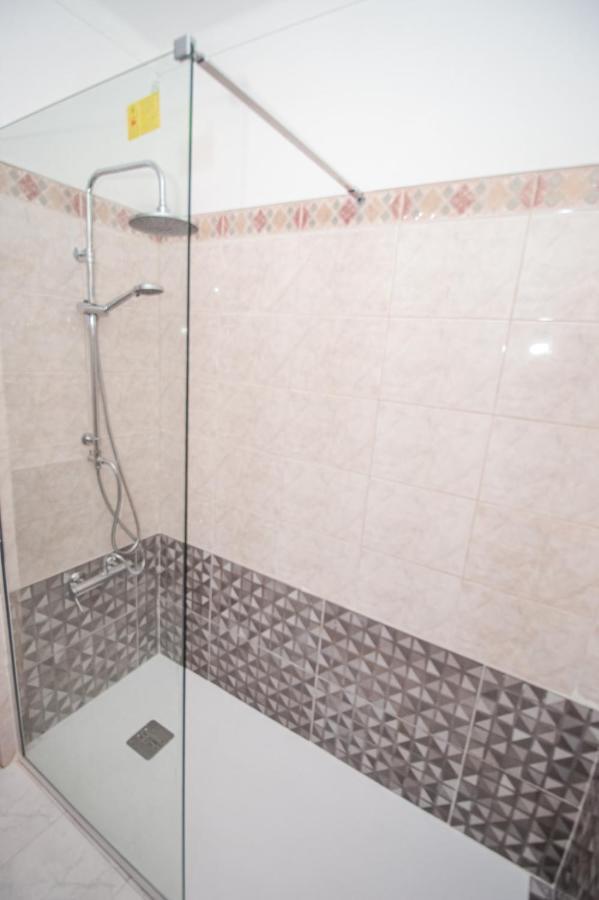 Charming Private Rooms In An Apartment A1 Penha - Faro Exterior photo