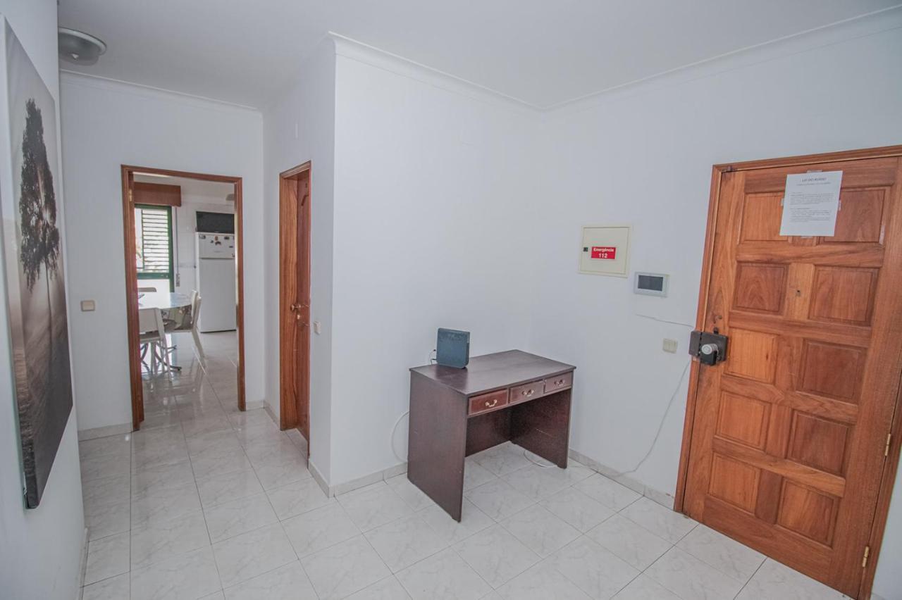 Charming Private Rooms In An Apartment A1 Penha - Faro Exterior photo